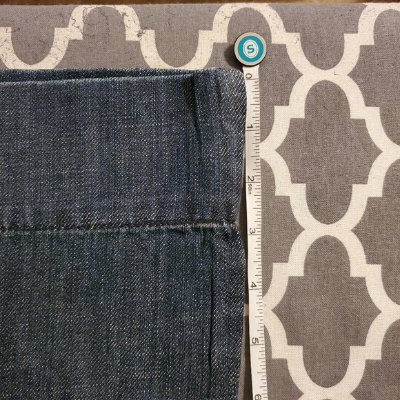 Old Navy Jeans High Rise - Picture 12 of 13